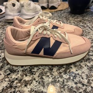 New Balance 237